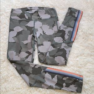 Athlete Girls Camo leggings Sz M (8-10)